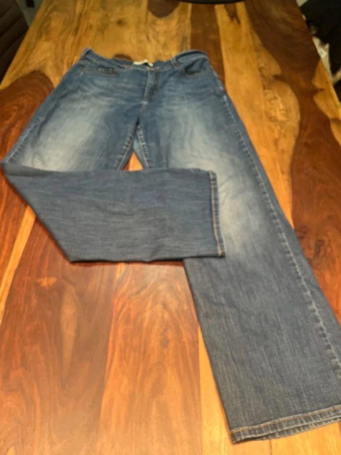 68. Levi’s 512 perfectly slimming boot cut - photo numéro 3