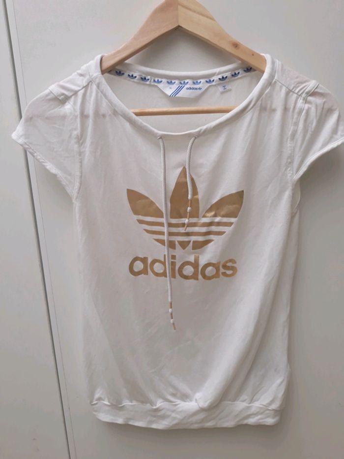 T-shirt blanc et doré Adidas - photo numéro 1