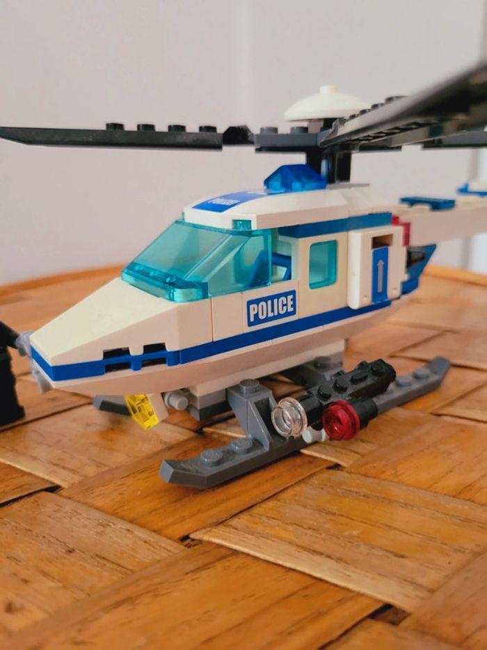 Set Lego 2007 Town City 7741 Hélicoptère de Police complet Avec figurine Policier - photo numéro 5