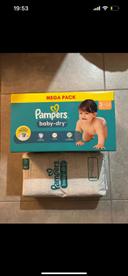 Lot de couches Pampers taille 3