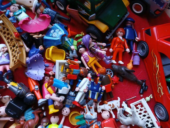 Playmobil,  lot figurines, accessoires, véhicules - photo numéro 8