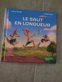 Livre macdonald neuf   Des centaines de livre macdo dispo dans mon dressing