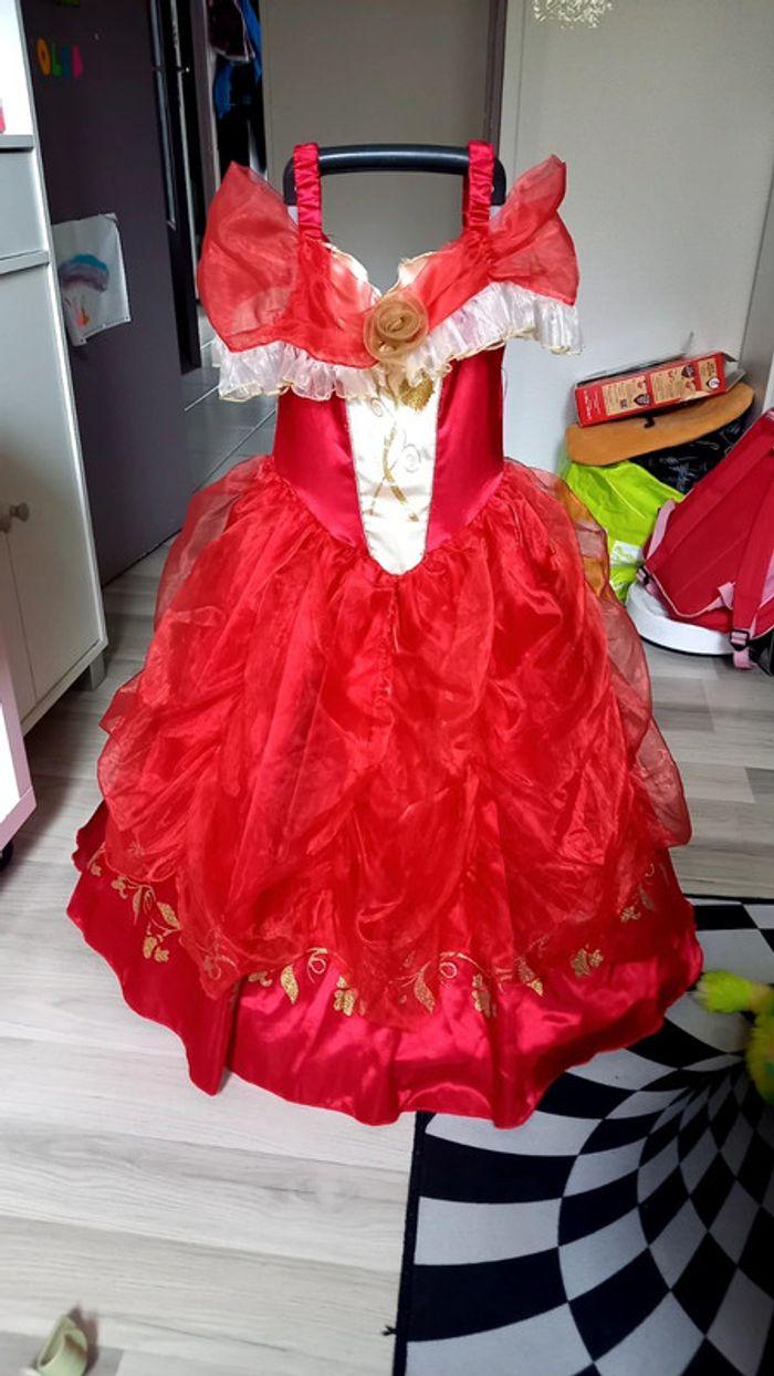 Robe de princesse rouge 5 ans 7 ans - photo numéro 1