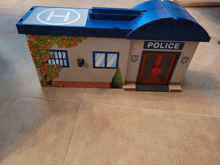 Playmobil City Action 5299 Commissariat de police transportable - photo numéro 12