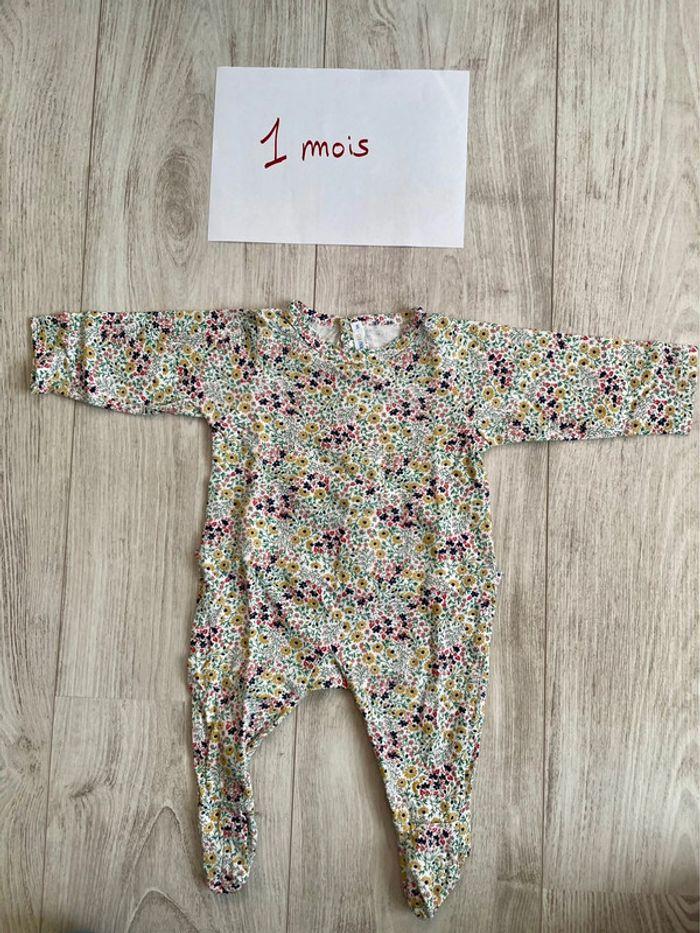 Pyjama 1 mois - photo numéro 1