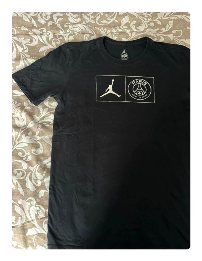 Tee shirt noir avec motifs | Jordan nike - photo numéro 3