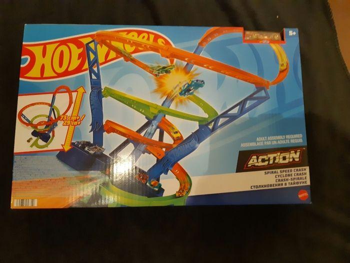 Circuit Hot Wheels Cyclone Crash - photo numéro 1