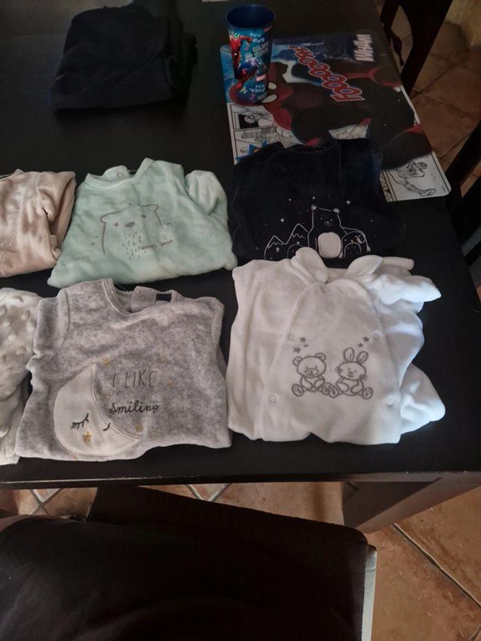 Vend lot de 8 pyjama coton bb 1 mois - photo numéro 3