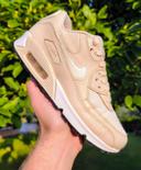 Baskets Nike air max 90 beige pointure 37.5 sans boîte