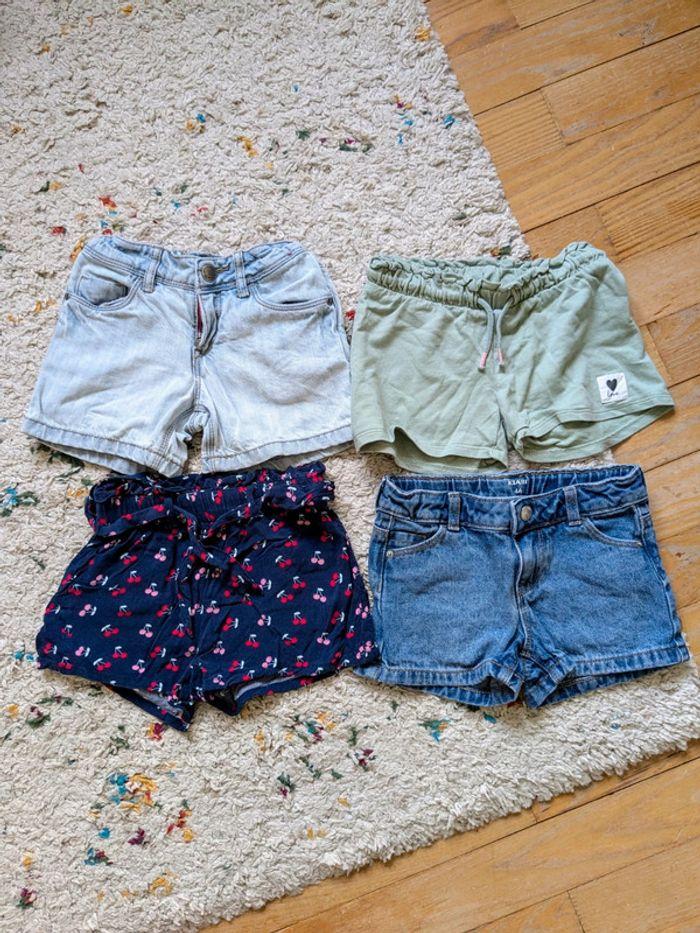 Lot shorts fille 4A - photo numéro 1