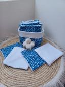 Panier et 10 lingettes lavables (coloris bleu motif fleuri)