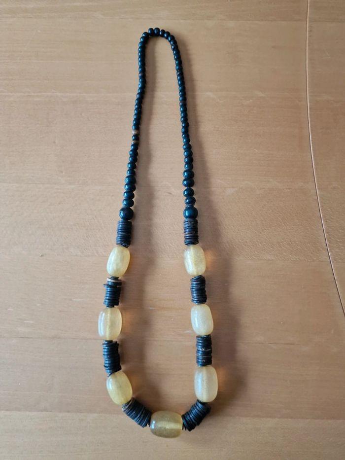 Collier fantaisie en très bon état - photo numéro 1