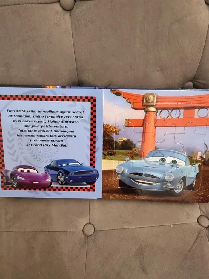 Livre avec  puzzles voitures  Cars 2 Disney - photo numéro 3