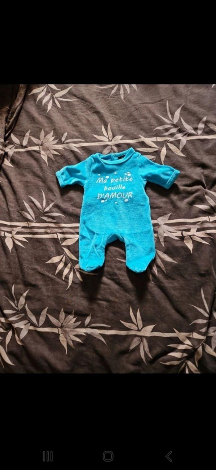 Lot de 4 Pyjamas bébé 0 mois jamais porté - photo numéro 2