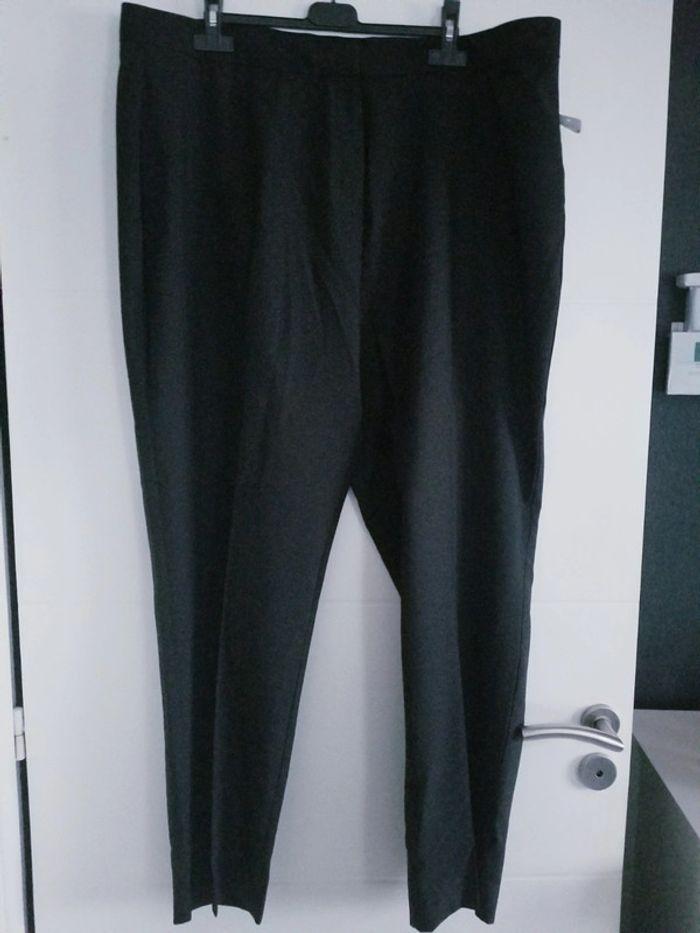 Pantalon noir T. 50 NEUF