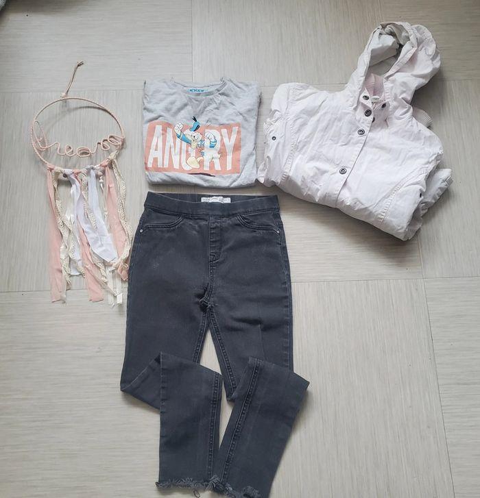 Lot fille taille 12 ans Jean t-shirt disney et blouson - photo numéro 3