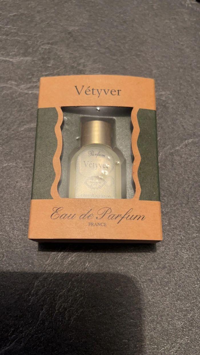 Eau de parfum vetyver - photo numéro 1