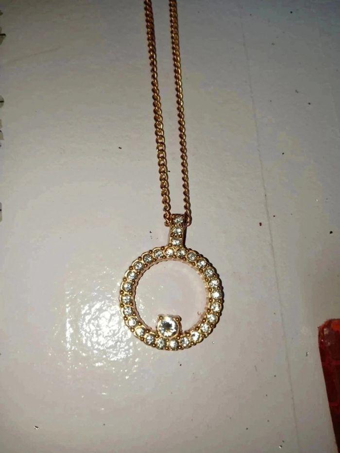 Très beau collier avec strass neuf - photo numéro 1