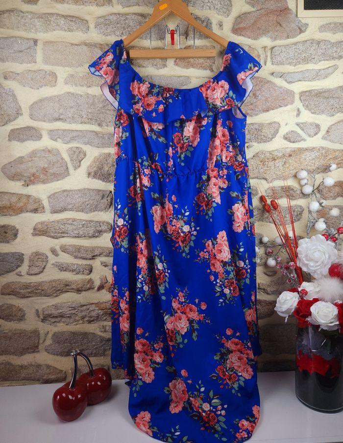 Robe asymétrique col bardot à volants bleue et multicolore Femme taille 54 marque Boohoo 🍬 - photo numéro 3