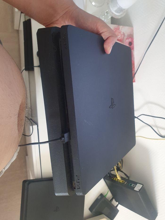 Playstation 4 slim - photo numéro 4