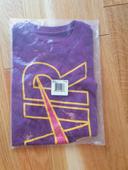 T-Shirt "Nike Air" bordeaux pour fille taille 4-5 ans neuf sous blister