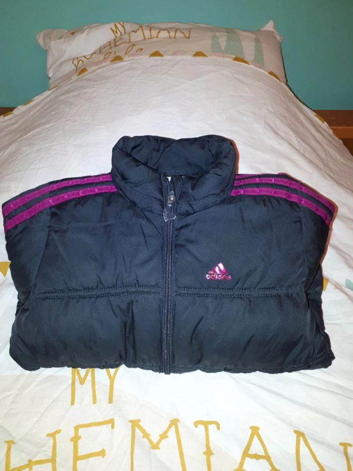 Doudoune noire et fushia Adidas 5 ans très bon état - photo numéro 10