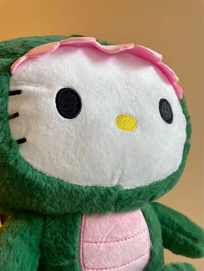 Peluche Hello Kitty déguisement dinosaure - photo numéro 15