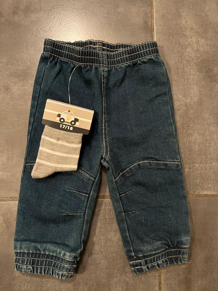 Jean bébé 6 M + chaussettes T17/18 - photo numéro 1