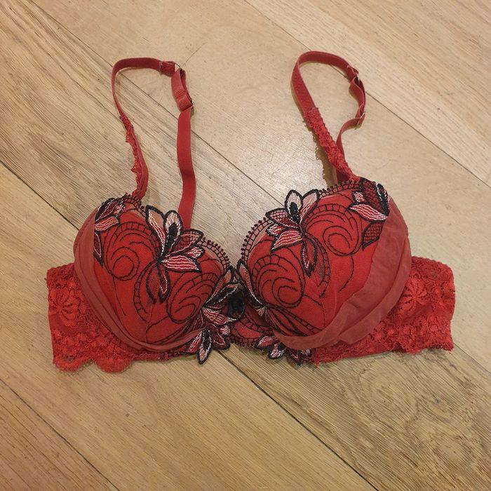 Soutien gorge coque fine armature dentelle rouge - RougeGorge - Taille 85B - photo numéro 1