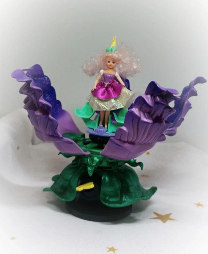 Fleur violet cherie 1993 yes lcd secret little poupée doll miniature princesse of magic flower - photo numéro 2