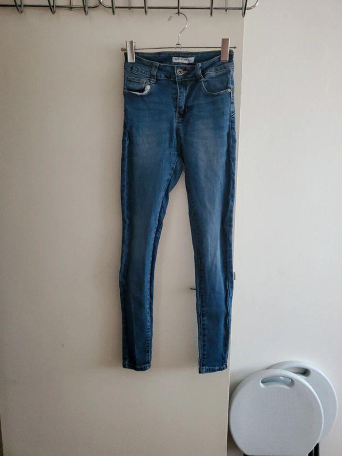 Jeans bleu fille T27 8/10 ans - photo numéro 1