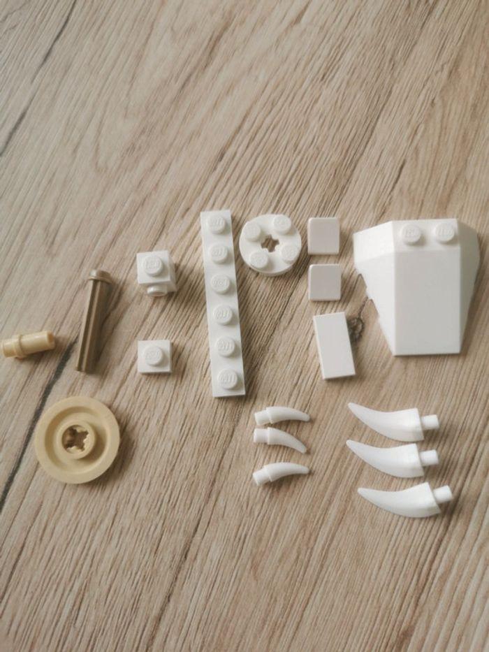 Pièces de lego blanc et beige - photo numéro 1