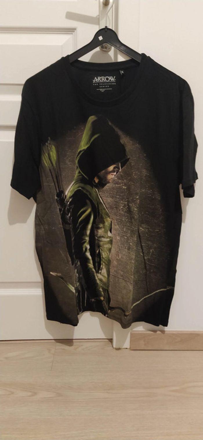 Tee shirt Arrow taille XL - photo numéro 1