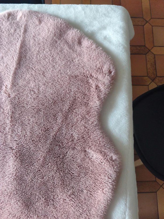 Tapis rose pour une chambre enfant tout doux neuf - photo numéro 6