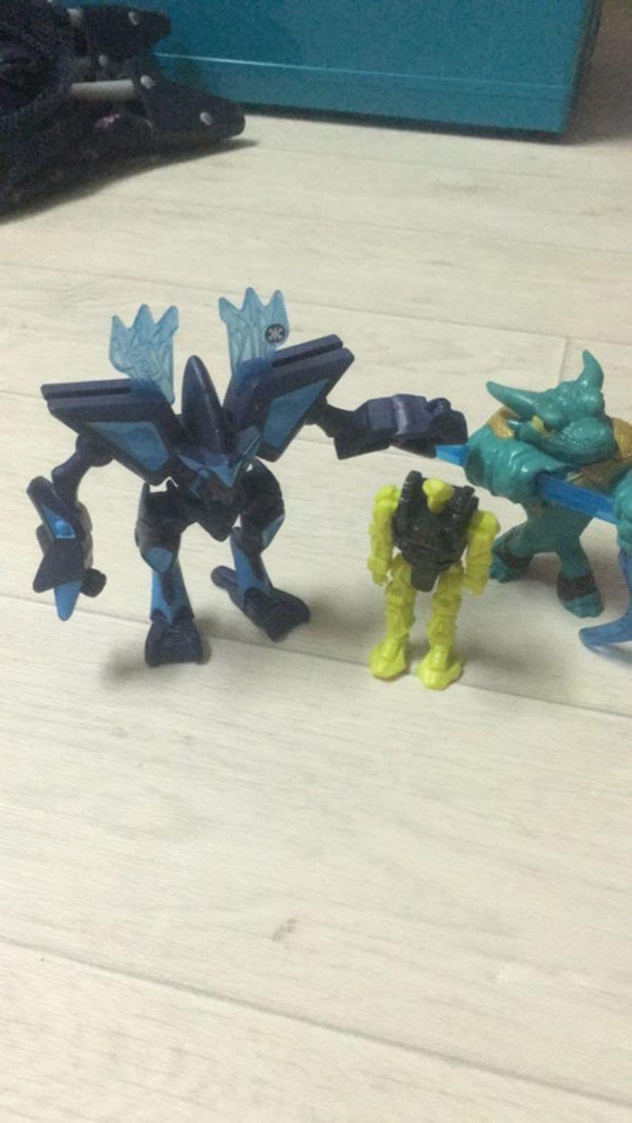 Lot de 4 figurine robots - photo numéro 3