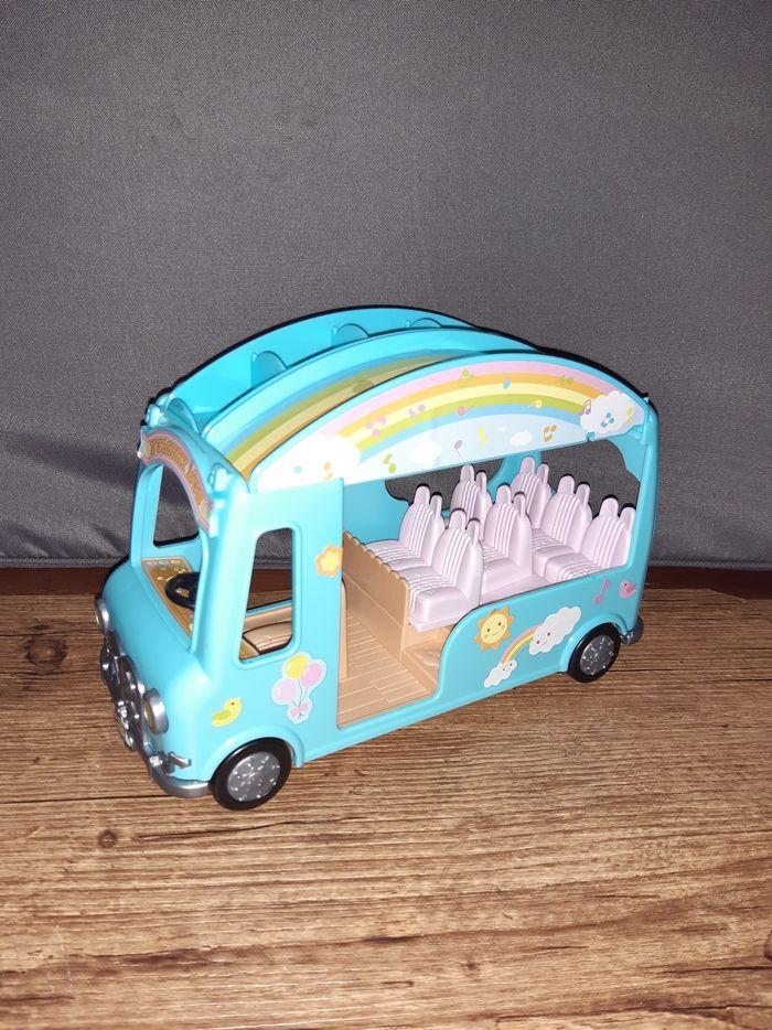 Sylvanian family avec bus arc en ciel - photo numéro 10