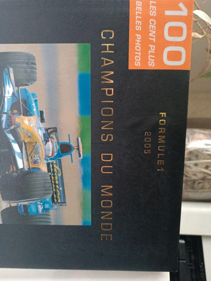 Livre Book photo photographie F1 course formule 1 catapac 2005 picture automobiles champion - photo numéro 2