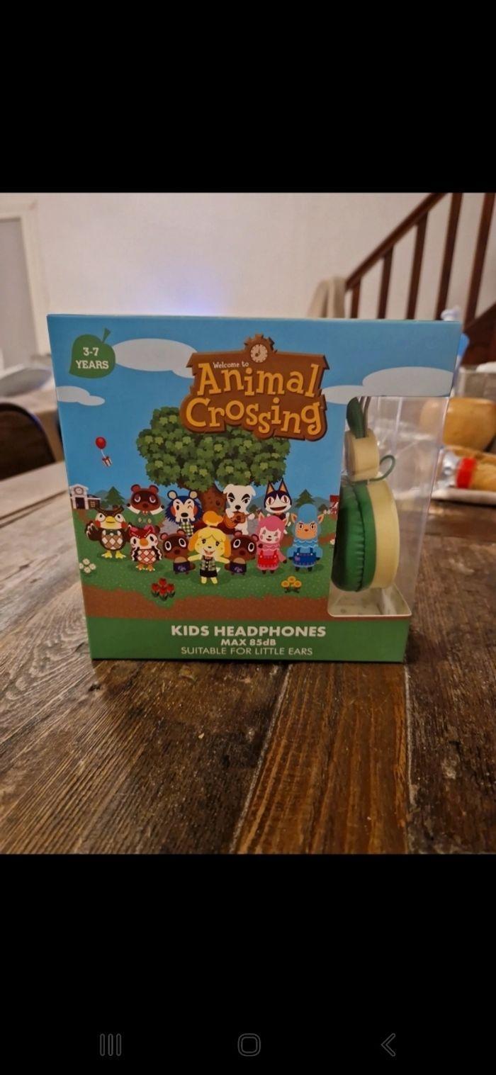 Casque enfant animal crossing. - photo numéro 1