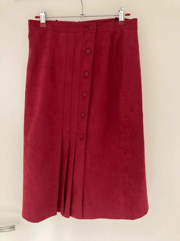 Jupe mi longue taille haute  automne hiver  a bouton rouge framboise vintage Claude Laurence - photo numéro 4