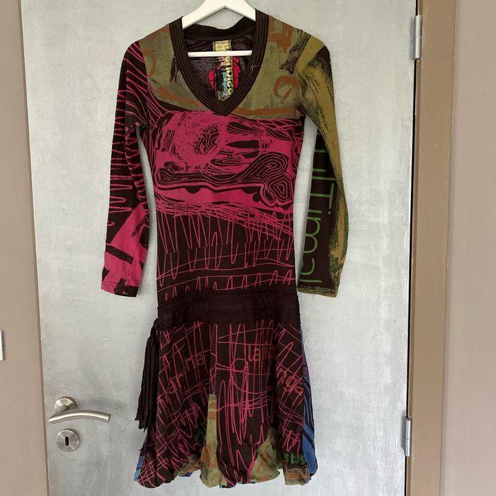 Robe Desigual multicolore avec broderie rose dans le dos taille XS - photo numéro 1