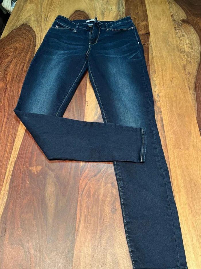 54. Levi’s mid-rise skinny W28 L32 - photo numéro 3