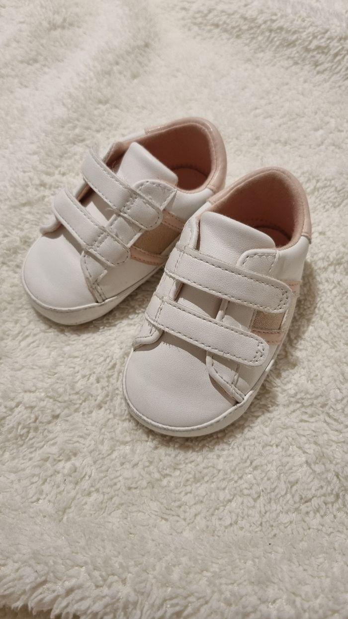 Baby shoes by Tommy Hilfiger - photo numéro 1