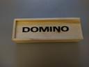 Dominos dans boite en bois