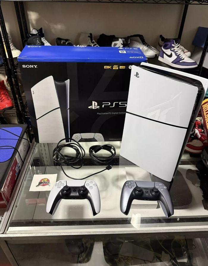 Playstation 5 slim digital - photo numéro 1