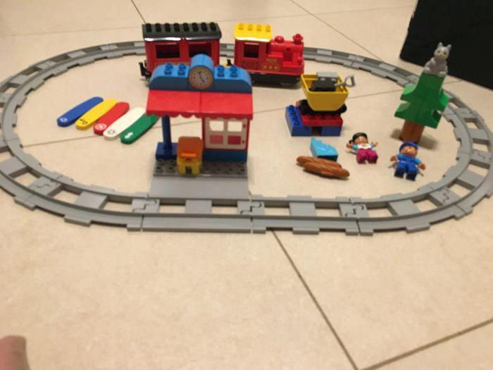 Le train à vapeur Lego Duplo 10874 - photo numéro 2