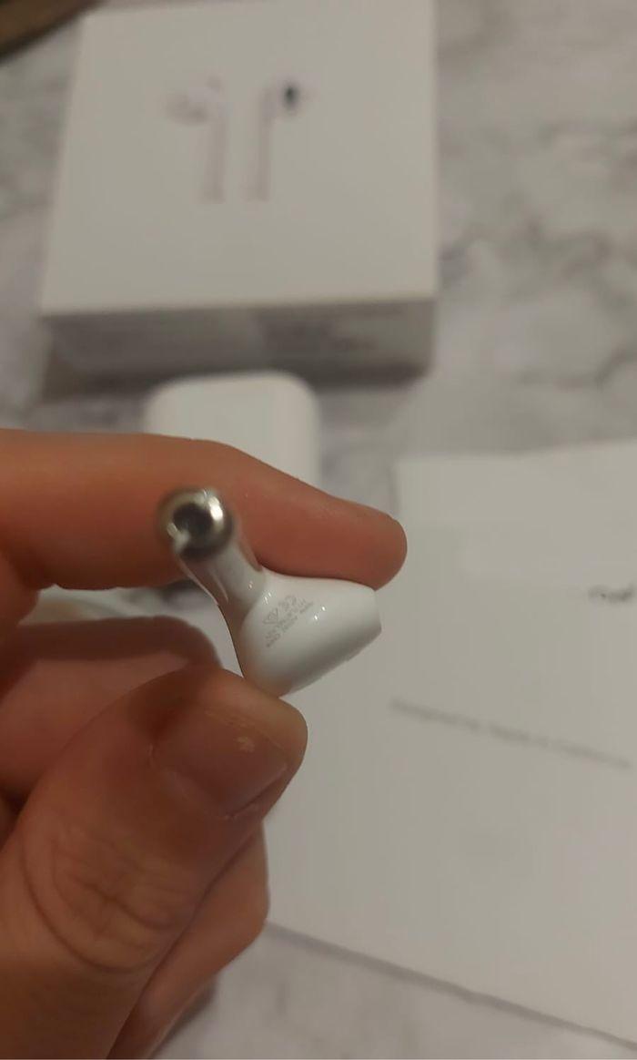 AirPods 2eme génération - photo numéro 10