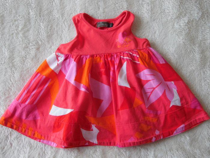 Jolie blouse rouge à motifs, taille 4 ans. - photo numéro 1