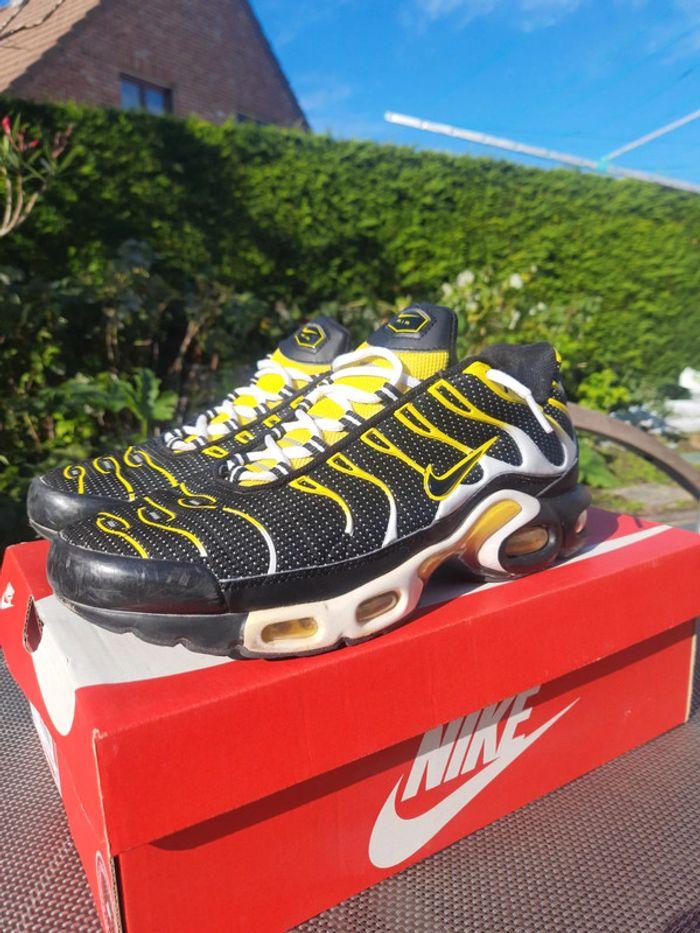 Nike Air Max Plus TN Noir et Jaune Taille 43 - photo numéro 2