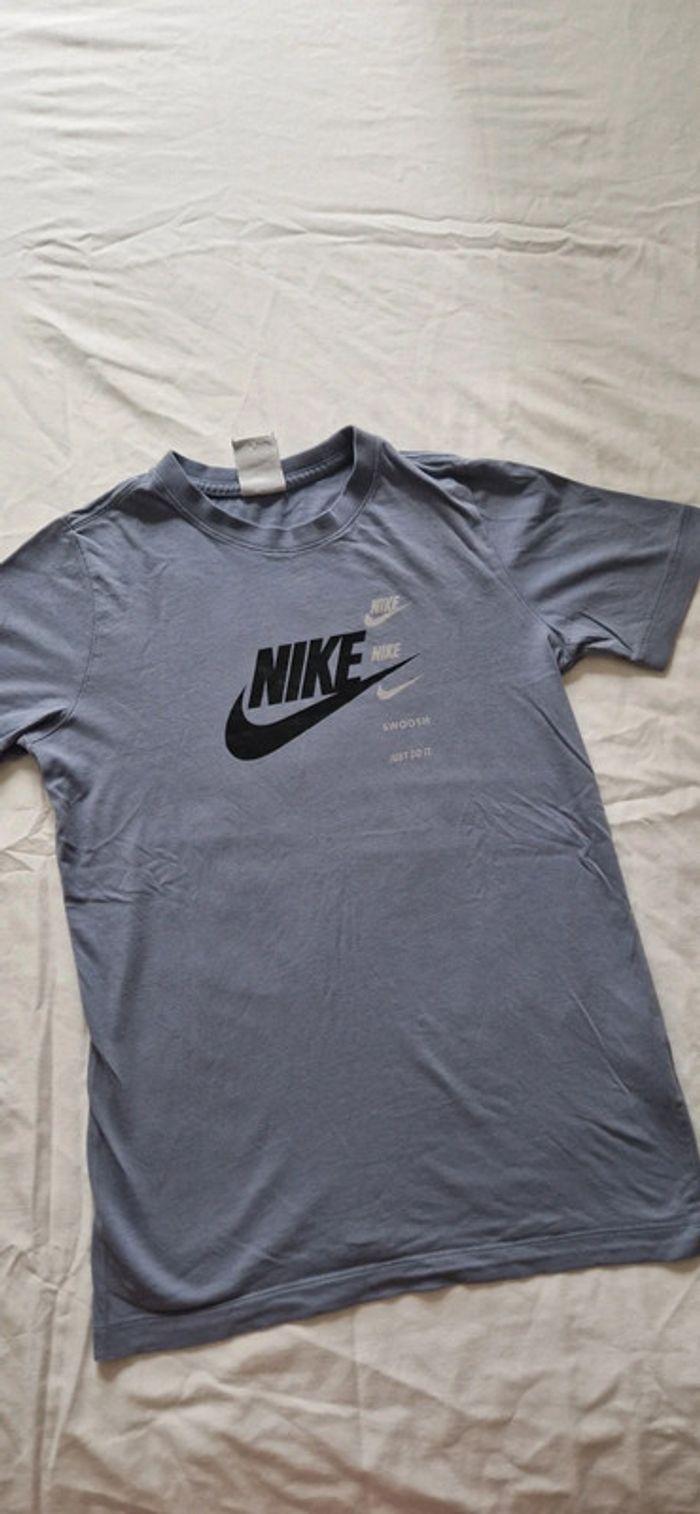 T shirt Nike - photo numéro 1