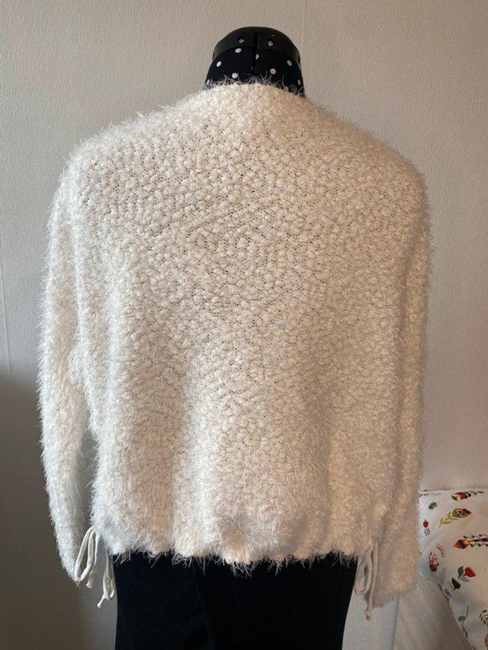 Pull doux blanc Jennyfer taille M/38 - photo numéro 3